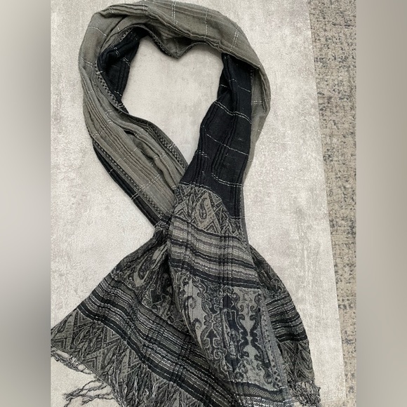 Scarf - Picture 2 of 2